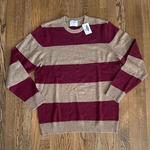 Old Navy Men's Crewneck Sweater